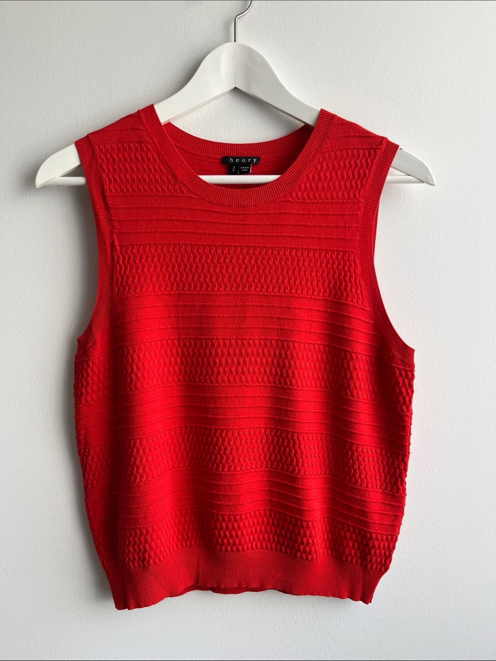 Theory Vibrant Red Textured Knit Sleeveless Top